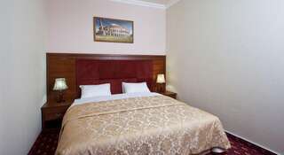 Гостиница Amici Grand Hotel Краснодар Стандартный двухместный номер с 1 кроватью или 2 отдельными кроватями-2